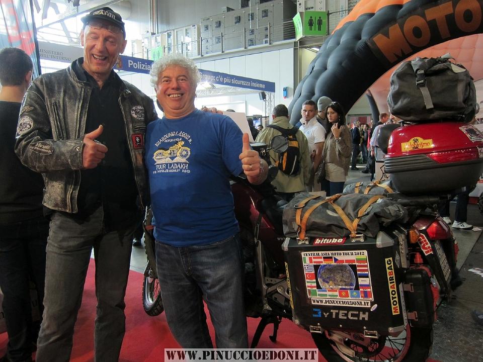 Eicma 2012 Pinuccio e Doni Stand Mototurismo - 068 con Italo Barazzuti.jpg